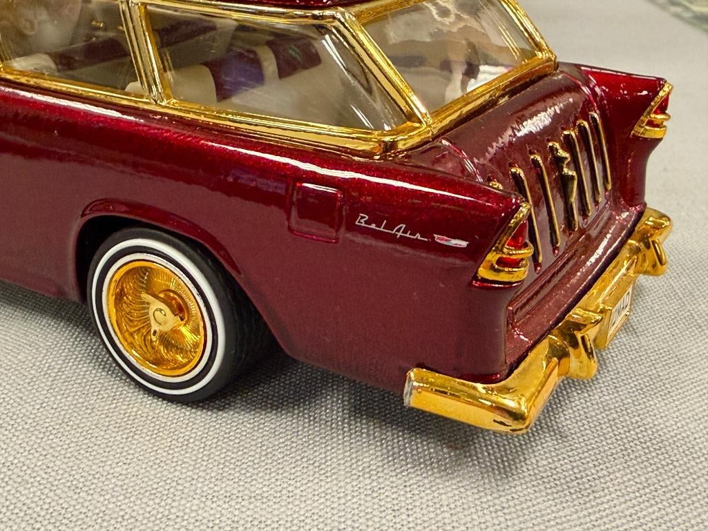 1/24 DIE-CAST METAL MODEL CARS '49 FORD WOODY AND '56 CHEVY BEL-AIR / NOMAD - 12