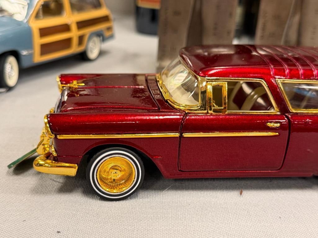 1/24 DIE-CAST METAL MODEL CARS '49 FORD WOODY AND '56 CHEVY BEL-AIR / NOMAD - 9