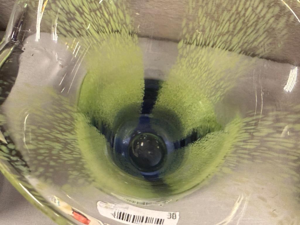 HAND BLOWN ART GLASS TULIP VASE - 7