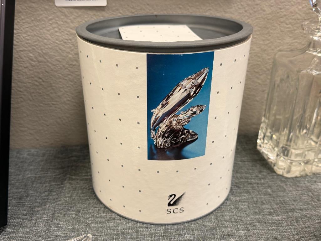 SWAROVSKI CRYSTAL SCS ANNUAL EDITION CARE FOR ME - THE WHALES DESIGNED BY MICHAEL STAMEY 1992 - 9