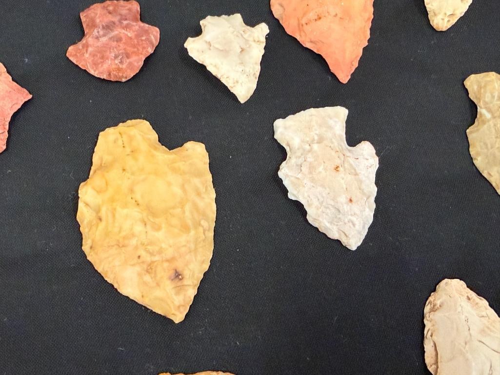 17 KNAPPED STONE PRIMITIVE NATIVE AMERICAN POINTS / ARROWHEADS GATHERED IN CHINA RANCH CA. - 6