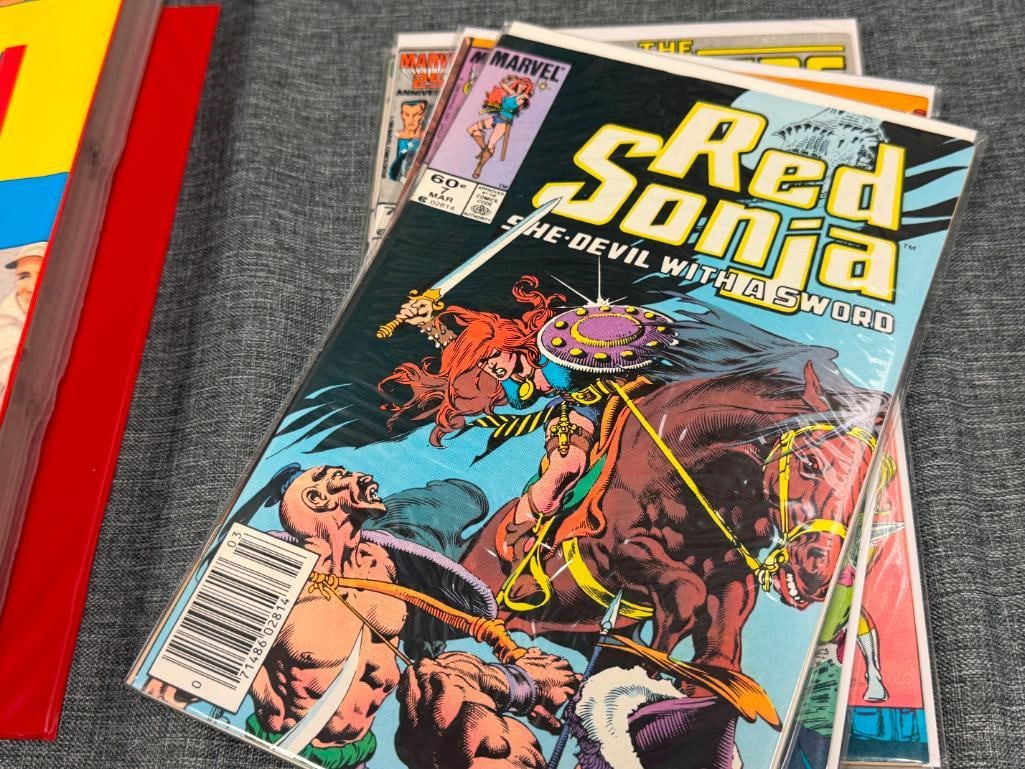 26 ASSORTED MARVEL COMIC BOOKS FEAT. NAMOR, THE AVENGERS, RED SONJA - 12