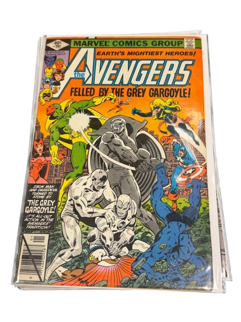 26 ASSORTED MARVEL COMIC BOOKS FEAT. NAMOR, THE AVENGERS, RED SONJA: ALL ARE IN PROTECTIVE SLEEVES