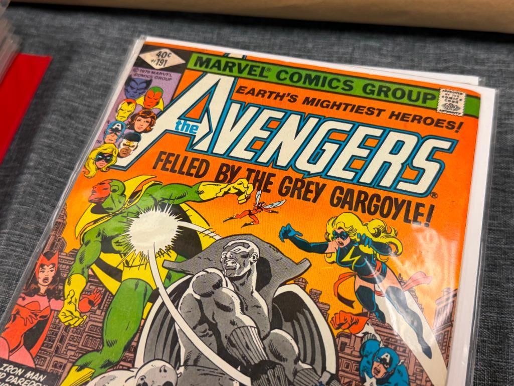 26 ASSORTED MARVEL COMIC BOOKS FEAT. NAMOR, THE AVENGERS, RED SONJA - 2