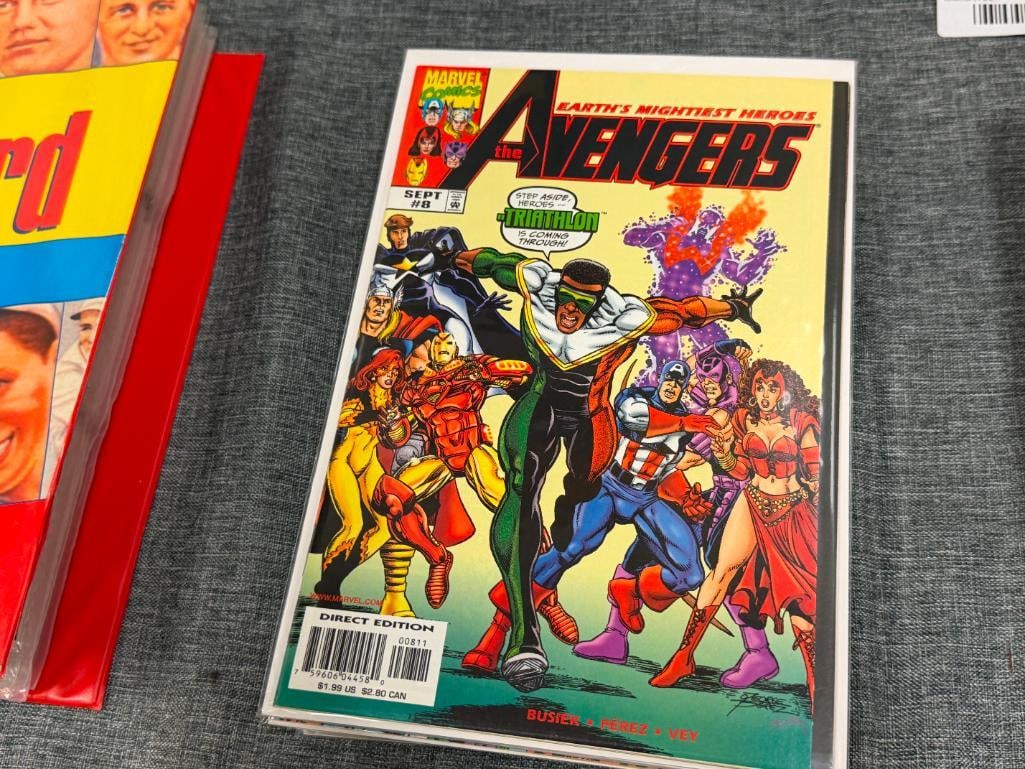 26 ASSORTED MARVEL COMIC BOOKS FEAT. NAMOR, THE AVENGERS, RED SONJA - 7