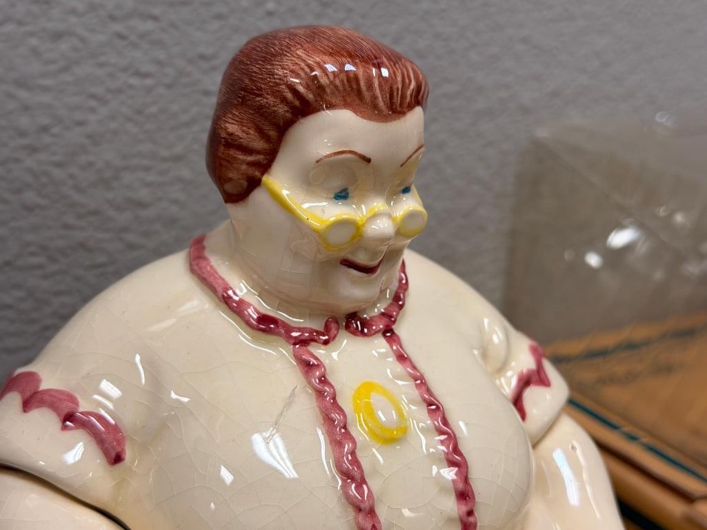 MID-CENTURY CERAMIC FIGURAL COOKIE JAR - 3