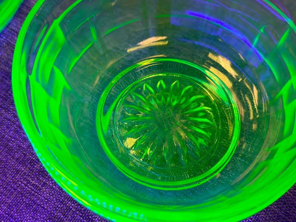 ANCHOR HOCKING URANIUM GLASS BLOCK OPTIC BOWLS SET OF 5 UV LIGHT REACTIVE CIRCA 1930'S - 5