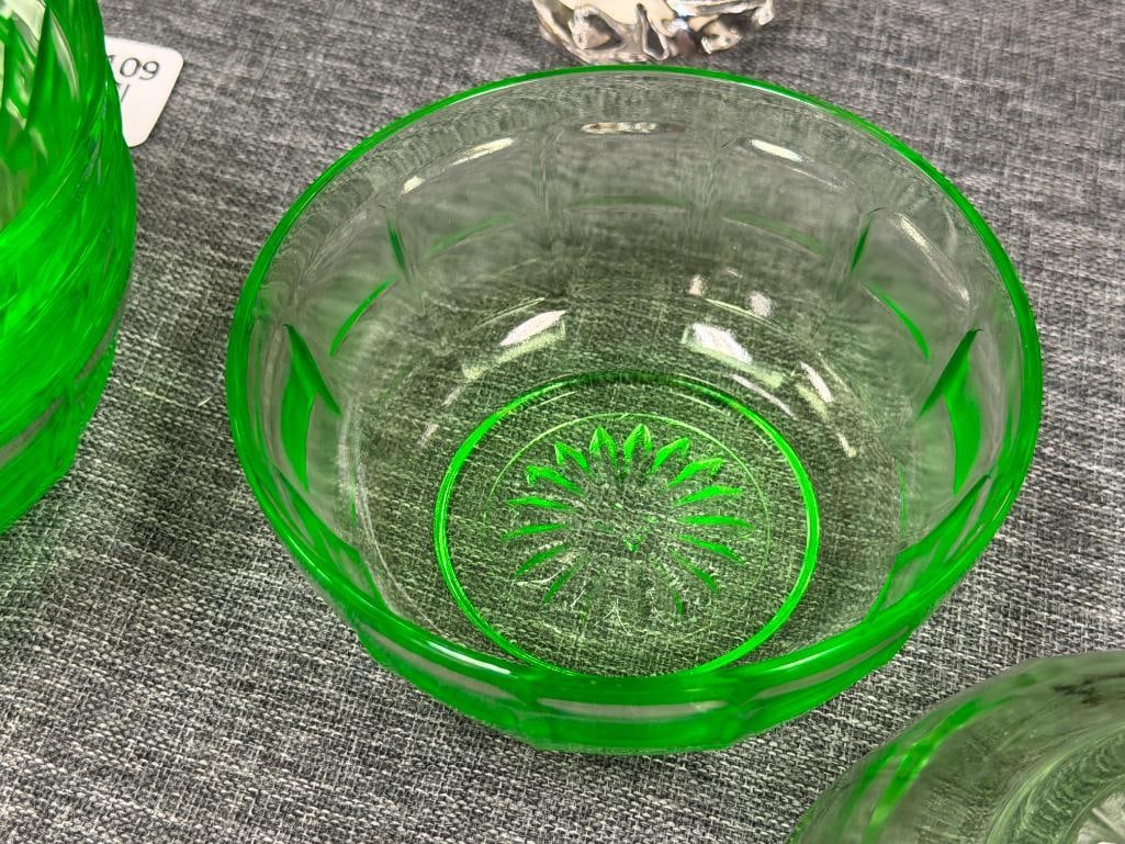 ANCHOR HOCKING URANIUM GLASS BLOCK OPTIC BOWLS SET OF 5 UV LIGHT REACTIVE CIRCA 1930'S - 8