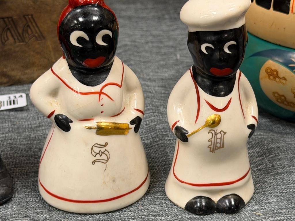 BLACK AMERICANA VINTAGE FIGURAL SALT AND PEPPER SHAKERS ONE SET MADE BY F & F MOLD AND DIE WORKS - 2