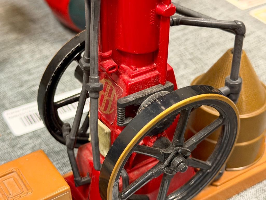 ERTL 1991 CASE CORPORATION FAMOUS IHC VERTICAL ENGINE 1/8 SCALE - 3