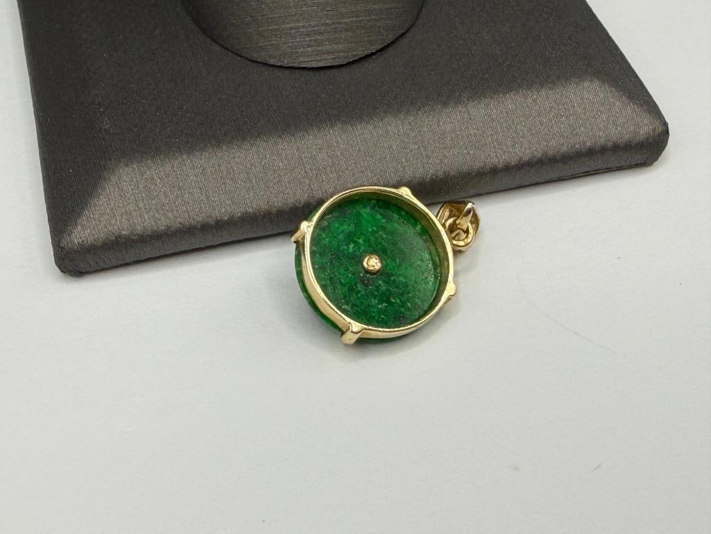 HENG NGAI DESIGNER SIGNED 14K YELLOW GOLD IMPERIAL GREEN JADE AND DIAMOND PENDANT - 5