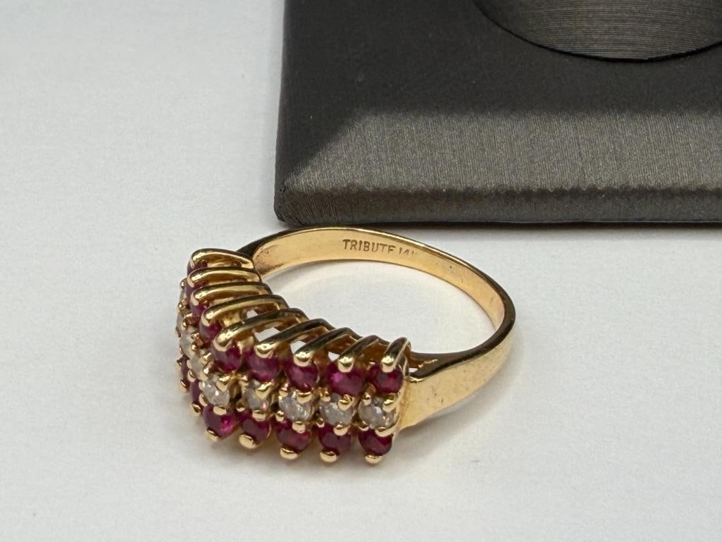 TRIBUTE DESIGN SIGNED 14K YELLOW GOLD RUBY AND DIAMOND TAPERED RING FEATURING ROUND CUT GEMS - 5
