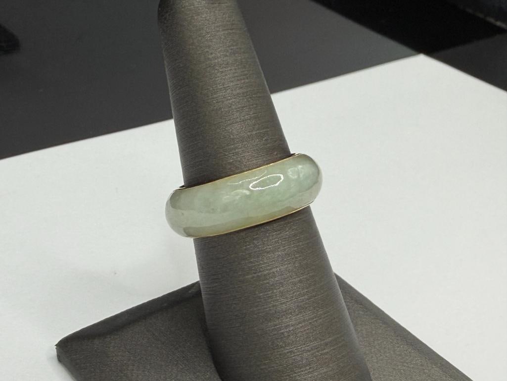 14K YELLOW GOLD ASIAN GREEN JADE BAND RING FEATURING CHINESE CHARACTER SYMBOLS "GOOD FORTUNE" - 2