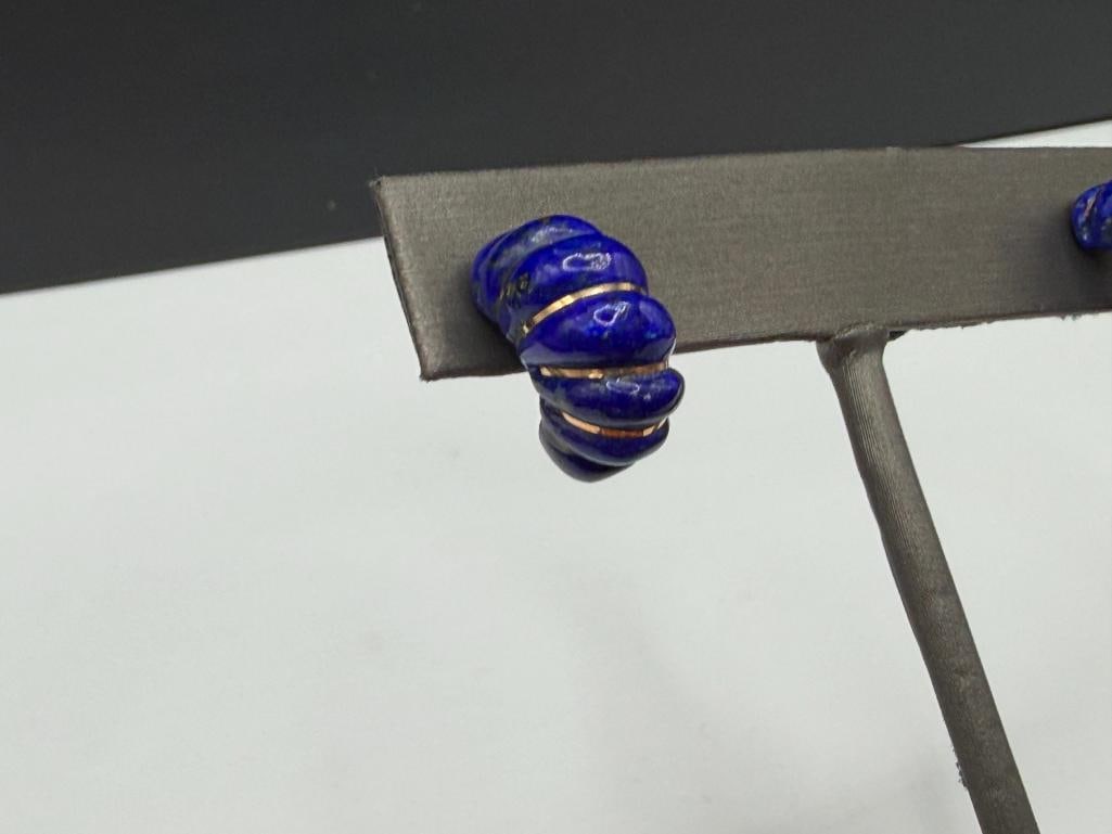 14K YELLOW GOLD RIBBED LAPIS HALF HOOP POST EARRINGS - 2