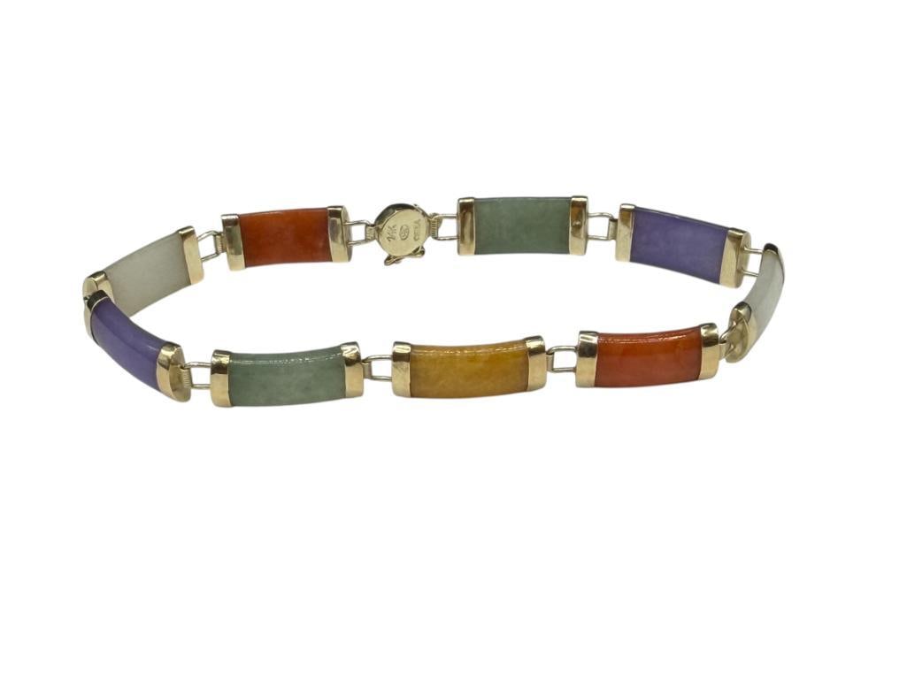 HENG NGAI CHINESE DESIGNER HALLMARKED 14K YELLOW GOLD MULTI-COLOR JADE LINK BRACELET: HALLMARKED ON CLASP "HN" IN CIRCLE 7 1/4" X 1/4", 10.09 GRAMS