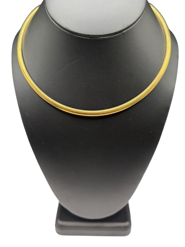14K YELLOW GOLD OMEGA STYLE CHOKER NECKLACE: CHOKER LENGTH, 3/16" THICK, 21.90 GRAMS
