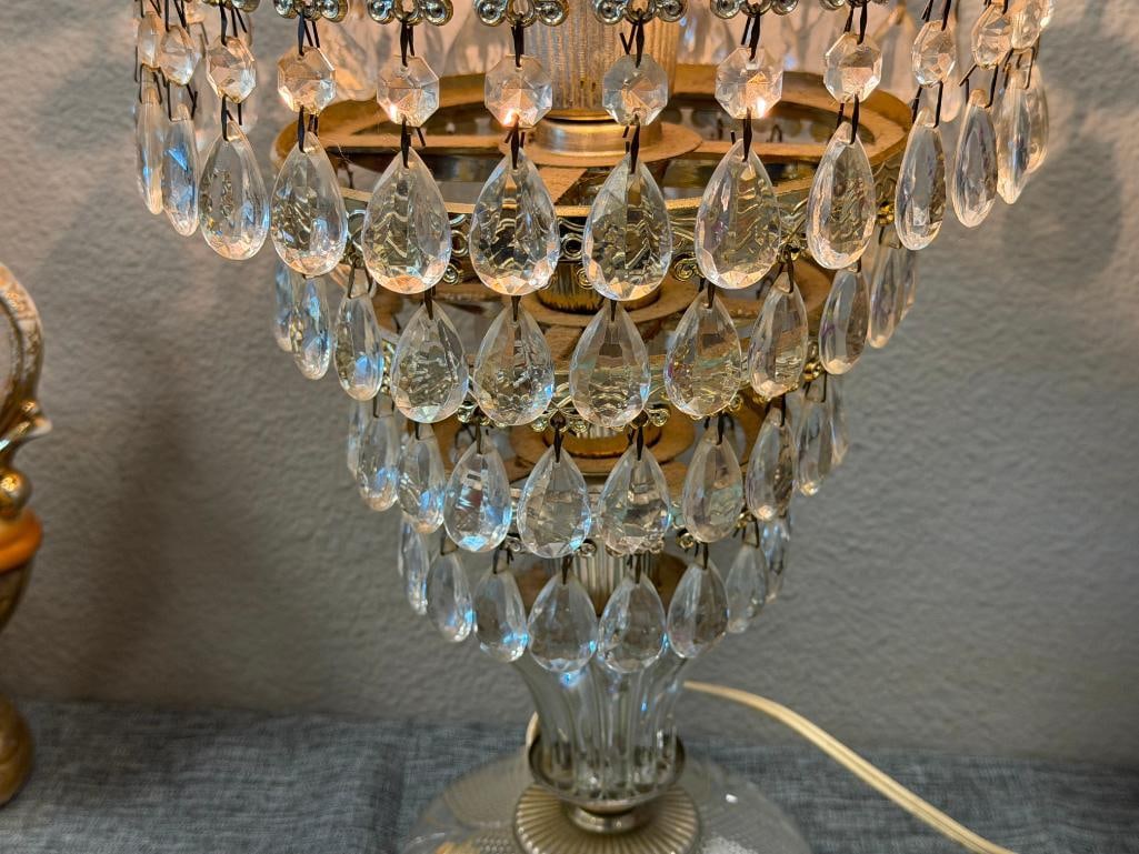 VINTAGE MICHELOTTI 4-TIER CRYSTAL TEAR DROP BUDOIR / PARLOR LAMP MADE IN HOLLAND CIRCA 1950'S - 3