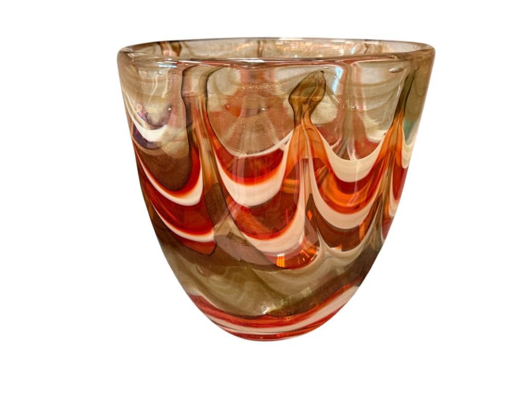 DALE TIFFANY HAND BLOWN ART GLASS VASE: RED, WHITE, AND AMBER SWIRL DESIGN, ORIGINAL LABEL ON THE BOTTOM, POLISHED PONTIL, NO CHIPS OR CRACKS 7 3/4" H
