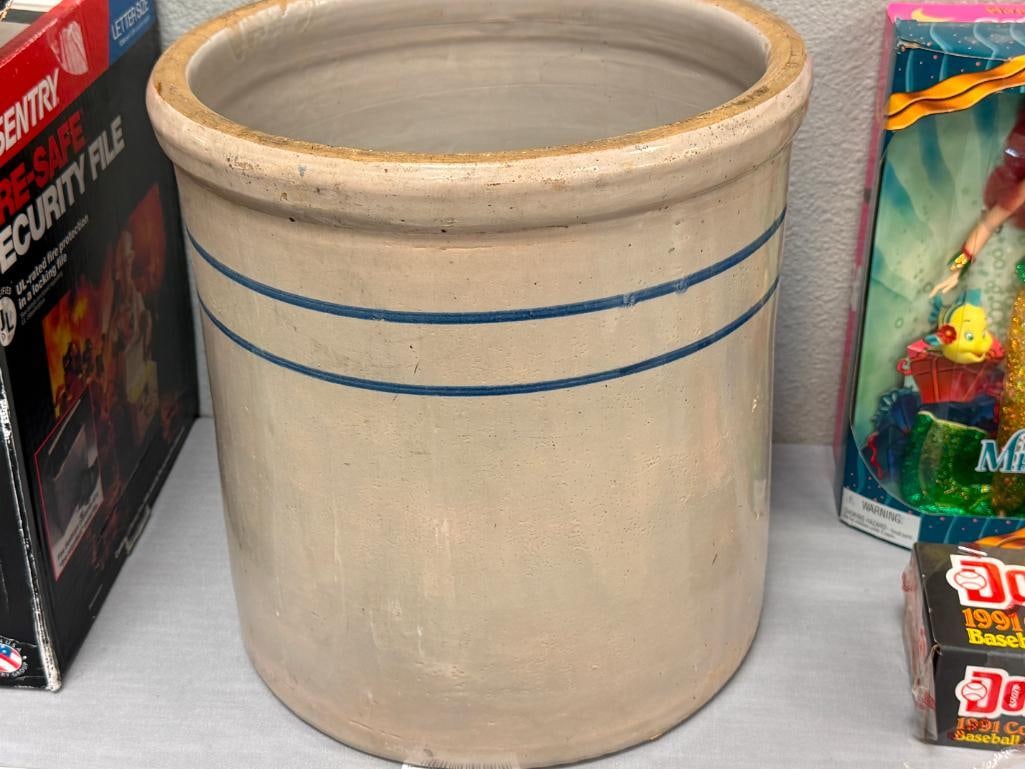 ANTIQUE MARSHALL POTTERY INC. 6-GALLON CROCK - 5