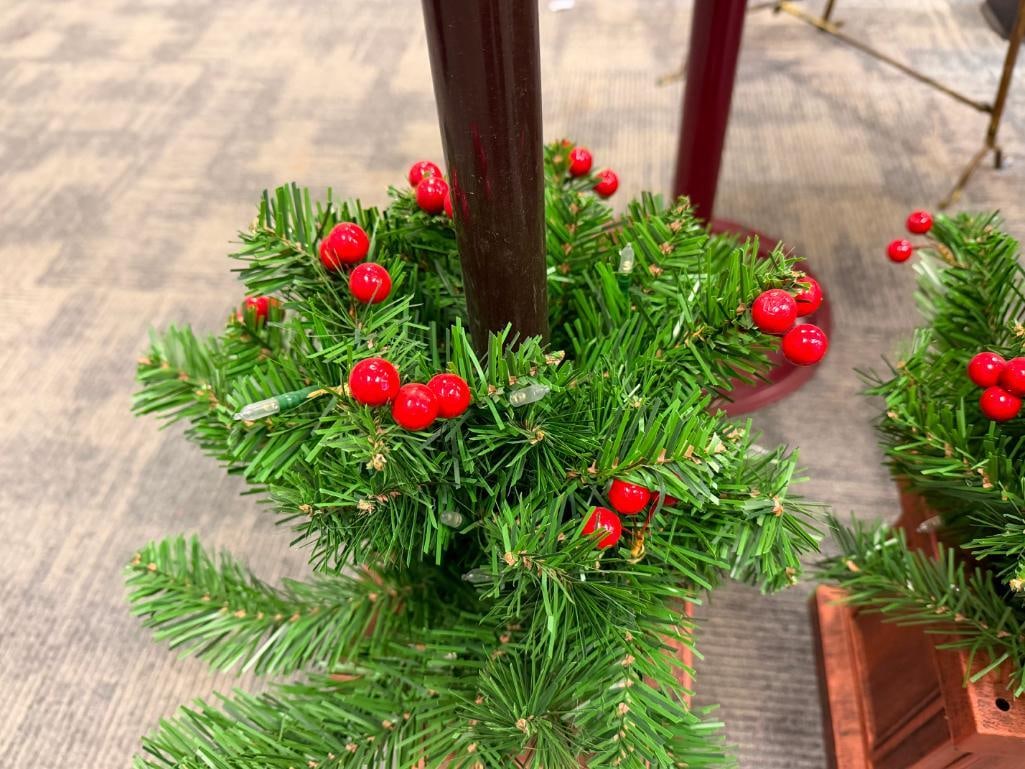 PAIR OF DECORATIVE HOLIDAY LAMP POST FEATURES WITH GREENERY - 8