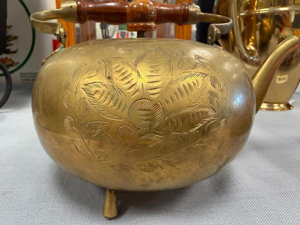 VINTAGE HAND CHASED BRASS TEAPOT MADE IN INDIA - 5