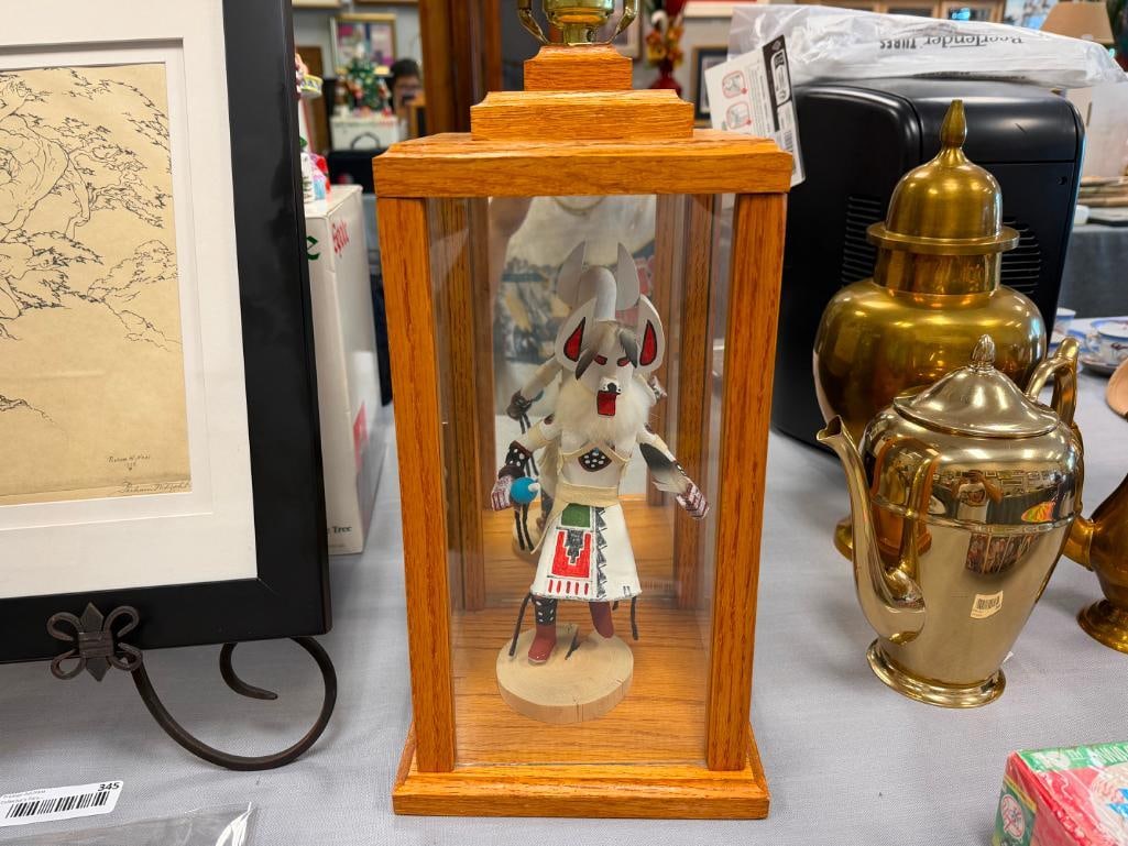 WHITE WOLF KACHINA HAND CRAFTED ACCENT TABLE LAMP MADE FROM OAK AND GLASS - 4