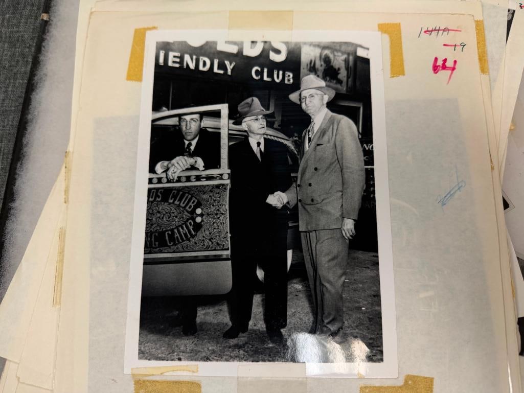 BLACK AND WHITE PHOTOGRAPHS AND NEGATIVES RELATING TO RENO, NV CASINOS, FIGURES, HORSE RACING, ETC. - 15