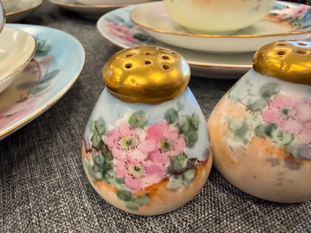 THOMAS / J&C BAVARIA GERMAN CHINA HAND PAINTED FLORAL DESIGN WITH GILT ACCENTS - 17