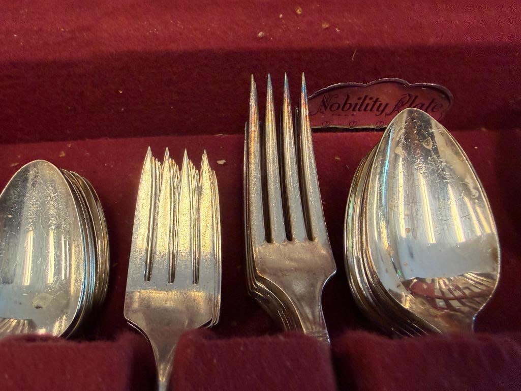ONEIDA NOBILITY PLATE CAPRISE PATTERN SILVERPLATE FLATWARE SET SIX PIECE SETTING FOR EIGHT - 9