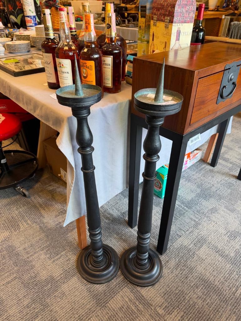 PAIR OF BLACK FINISHED FLOOR PRICKET CANDLE HOLDERS CLASSIC TURNED DESIGN - 3