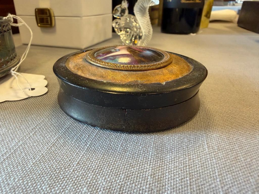 REPLICA GEORGE WASHINGTON WINE BOTTLE COASTER AND ANTIQUE TURTLE SHELL PORTRAIT TRINKET BOX - 11