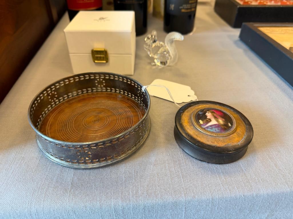 REPLICA GEORGE WASHINGTON WINE BOTTLE COASTER AND ANTIQUE TURTLE SHELL PORTRAIT TRINKET BOX - 2