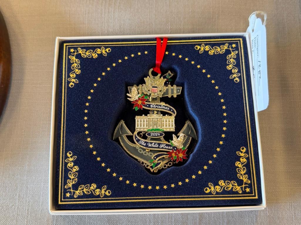 2024 THE WHITE HOUSE HISTORICAL ASSOCIATION CHRISTMAS ORNAMENT - 6