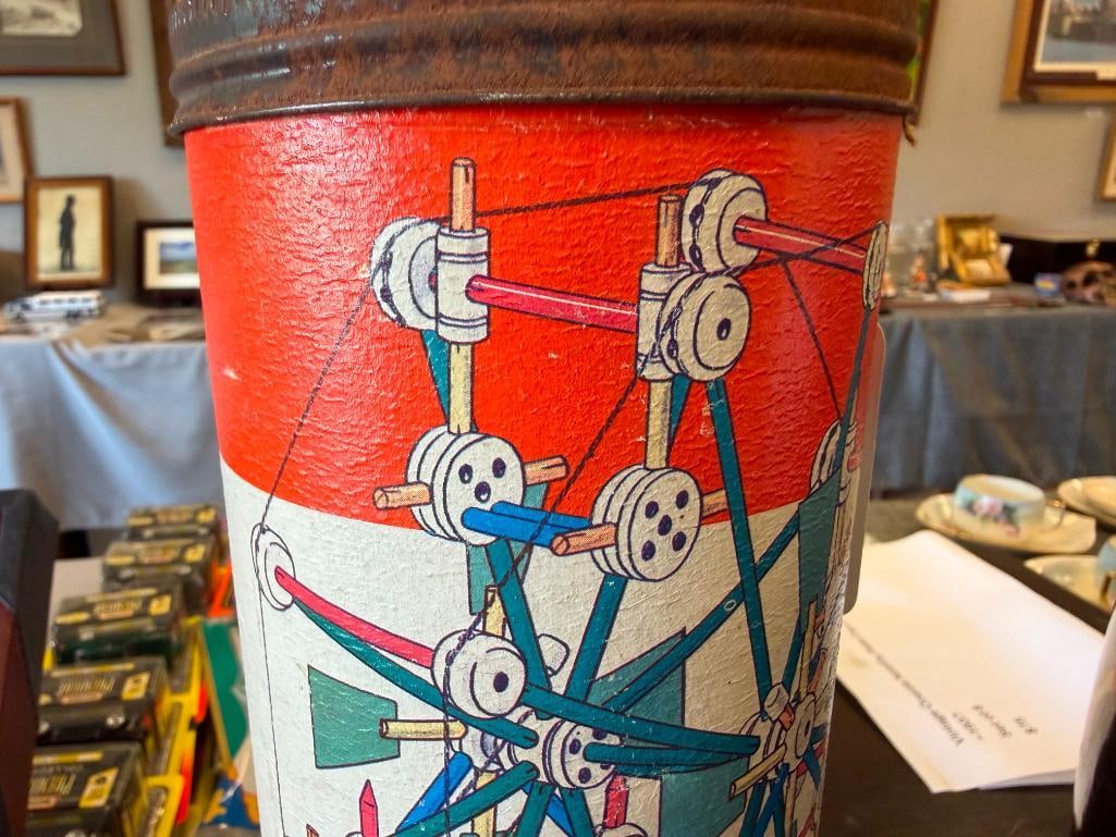 1950'S - 1960'S TINKERTOY NO. 146 CARDBOARD CANISTER WITH BUILDING PIECES - 7