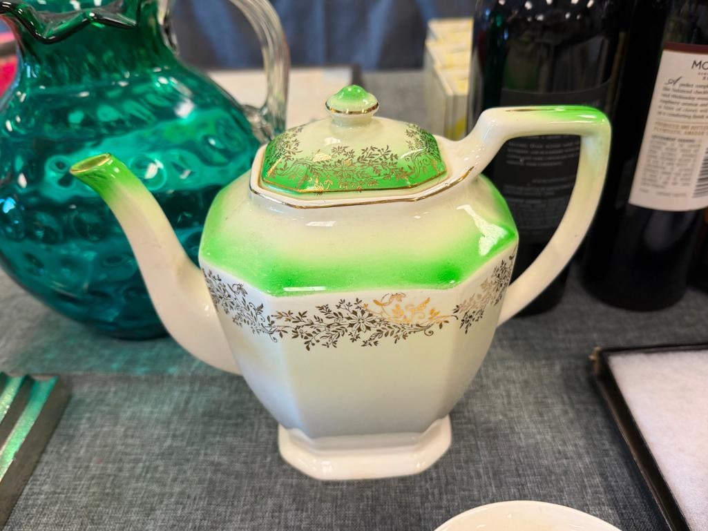 VINTAGE BROTHERHOOD OF OPERATIVE POTTERIES WINDSOR CHINA CO. VICTORIA PATTERN CHINA - 13