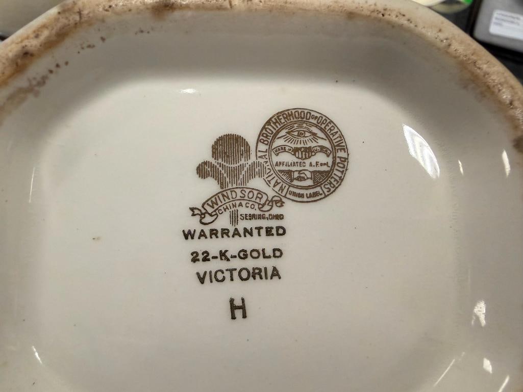 VINTAGE BROTHERHOOD OF OPERATIVE POTTERIES WINDSOR CHINA CO. VICTORIA PATTERN CHINA - 17
