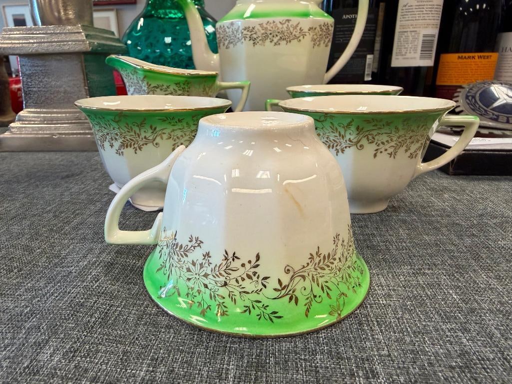 VINTAGE BROTHERHOOD OF OPERATIVE POTTERIES WINDSOR CHINA CO. VICTORIA PATTERN CHINA - 5