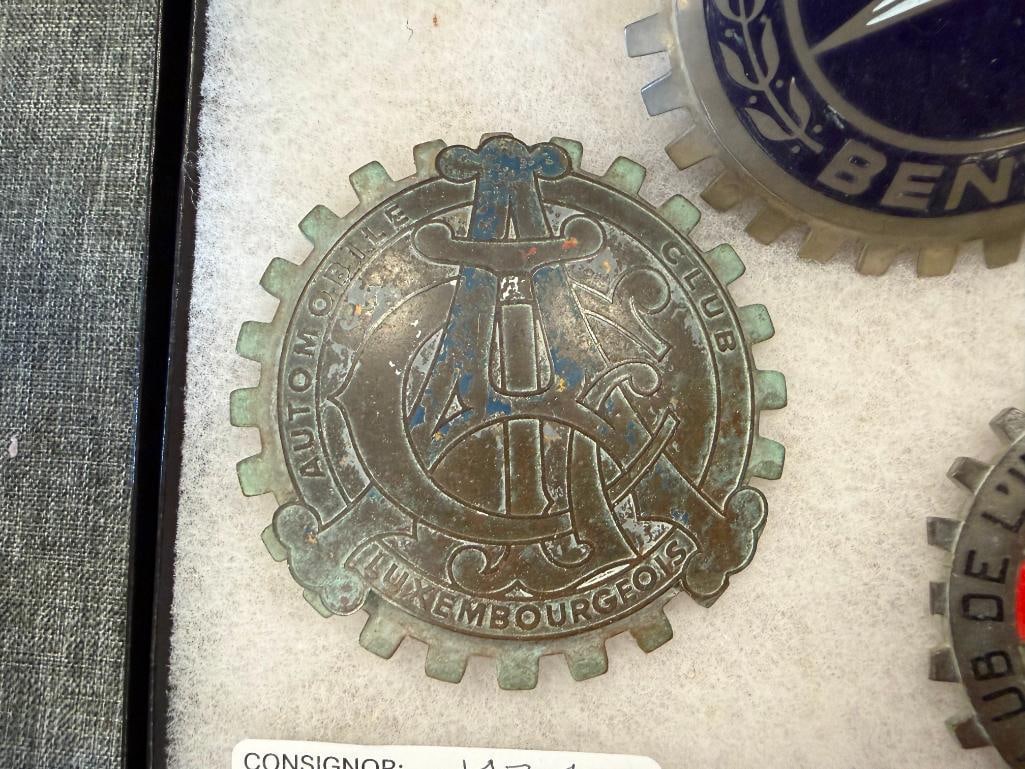 VINTAGE ENAMELED EUROPEAN CAR CLUB GRILL BADGES / EMBLEMS MERCEDES-BENZ, AUTOMOBILE CLUB DE L'ILE - 7