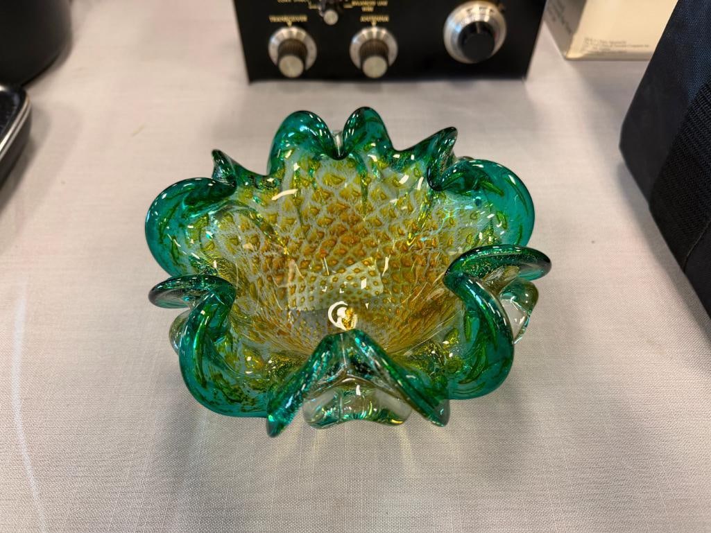 HAND BLOWN ART GLASS EMERALD GREEN BUBBLE GLASS BOWL WITH GOLD AND SILVER SHIMMER - 2