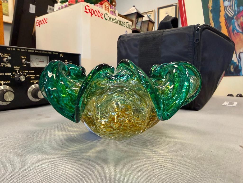 HAND BLOWN ART GLASS EMERALD GREEN BUBBLE GLASS BOWL WITH GOLD AND SILVER SHIMMER - 3