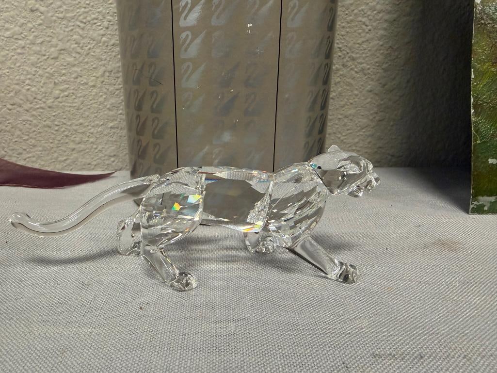 SWAROVSKI CRYSTAL MEDIUM LEOPARD FIGURINE DESIGNED BY MICHAEL STAMEY INTRODUCED IN 1994 - 8