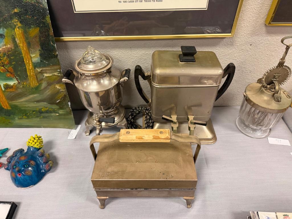 THREE VINTAGE KITCHEN APPLIANCES EDICRAFT SIPHONATOR, ELECTRIC WAFFLE IRON, AND PERCOLATOR - 2