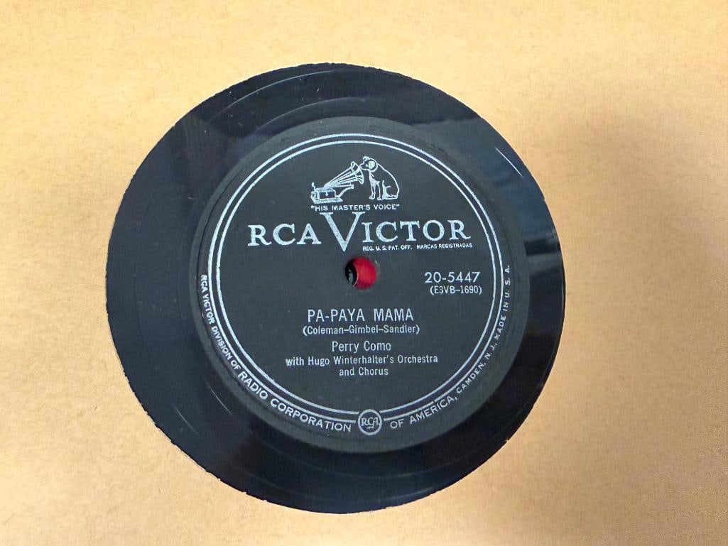 FOUR ALBUMS OF VINTAGE 78 RPM VINYL RECORDS DORIS DAY, BING CROSBY, MELTROME, ETC. - 8