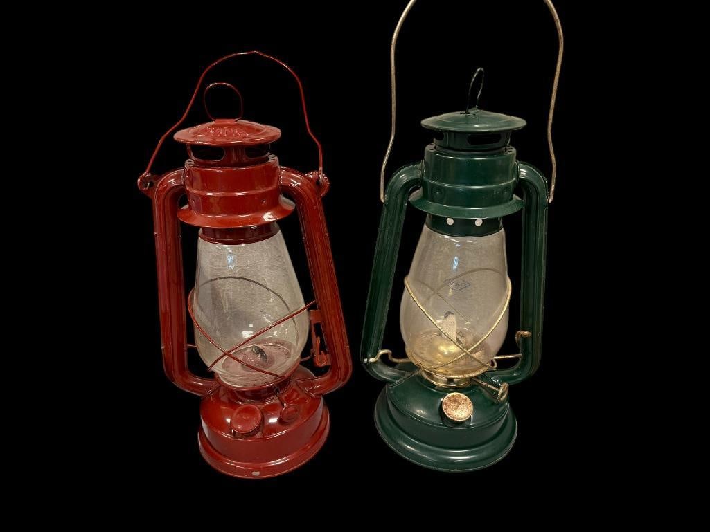 TWO VINTAGE STYLED DECORATIVE RAILROAD LANTERN (1 of 10)