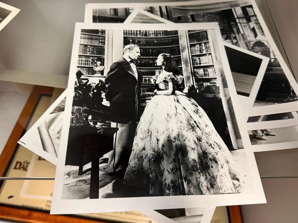 10 VINTAGE BLACK AND WHITE MOVILE FILM PHOTOGRAPHY REPRINTS INCLUDING KATHARINE HEPBURN - 4
