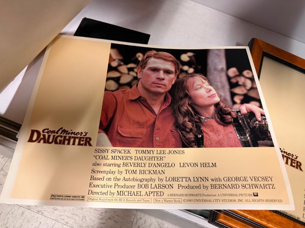 VINTAGE MOVIE LOBBY CARDS FOR " COAL MINER'S DAUGHTER " SEATURING SISSY SPACEK AND TOMMY LEE JONES - 4