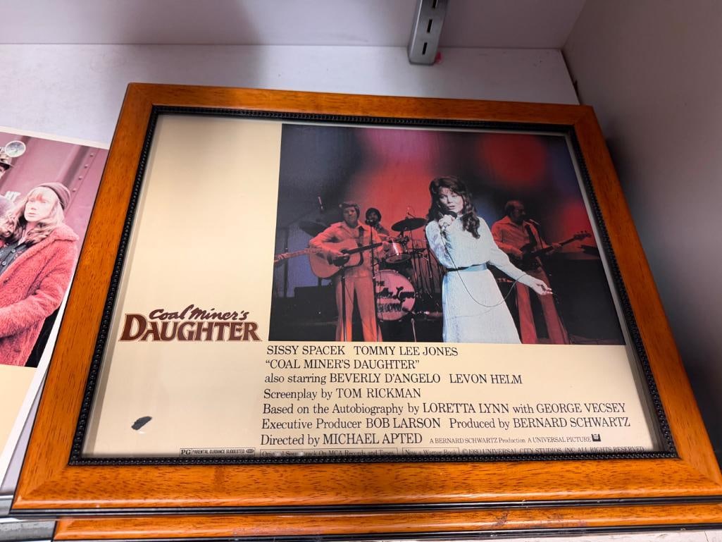 VINTAGE MOVIE LOBBY CARDS FOR " COAL MINER'S DAUGHTER " SEATURING SISSY SPACEK AND TOMMY LEE JONES - 5