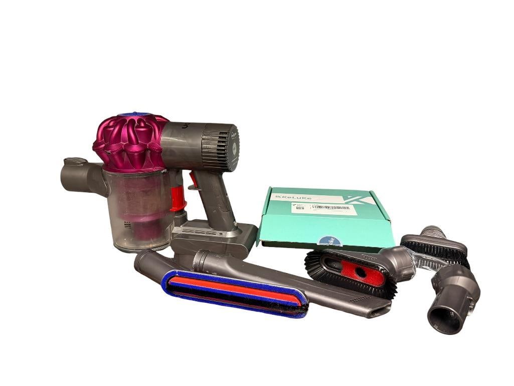 DYSON V6 SV04 MODEL CORDLESS HANDHELD VACUUM CLEANER (1 of 13)