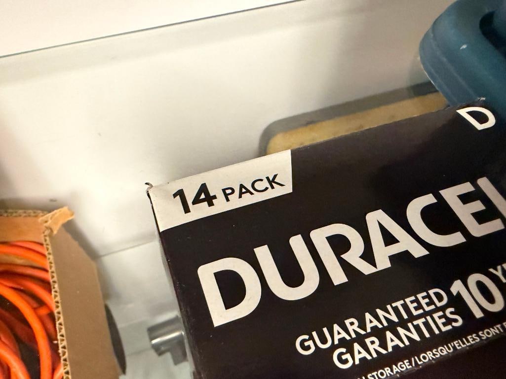 SMALL TUB FULL OF ASSORTED BATTERIES INCLUDING TWO DURACELL 14 PACK D BATTERIES - 4