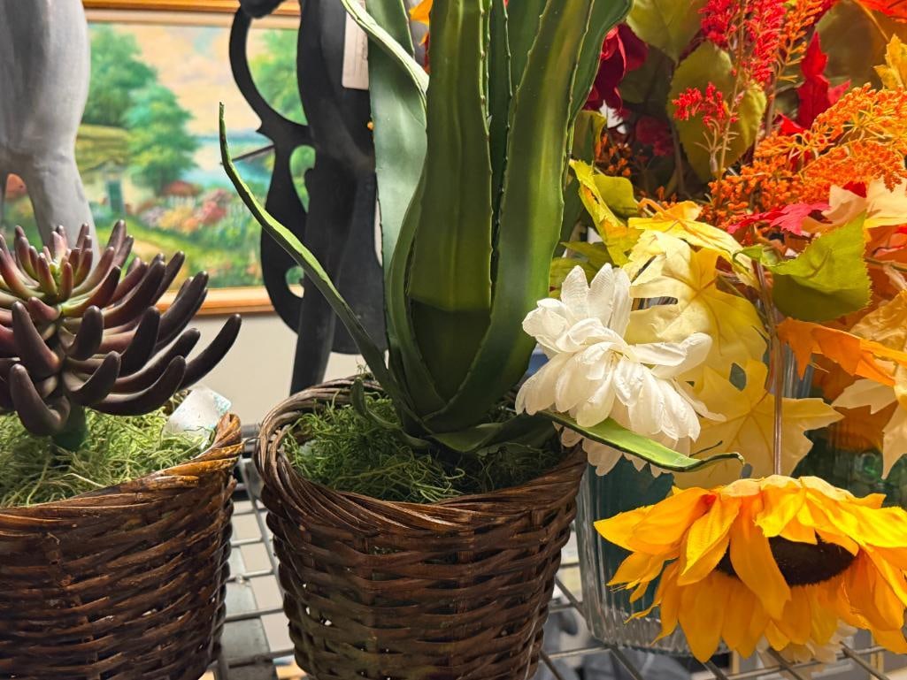 FOUR DECORATIVE HOME DECOR ARTIFICAL PLANT AND FLOWER VASES AND BASKETS - 3